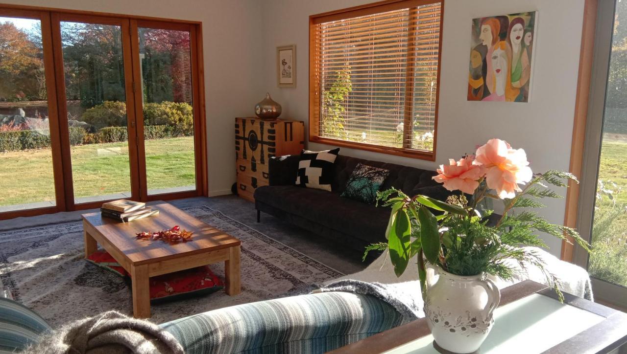 Appartement Rose & Stream Retreat à Waikuku Extérieur photo